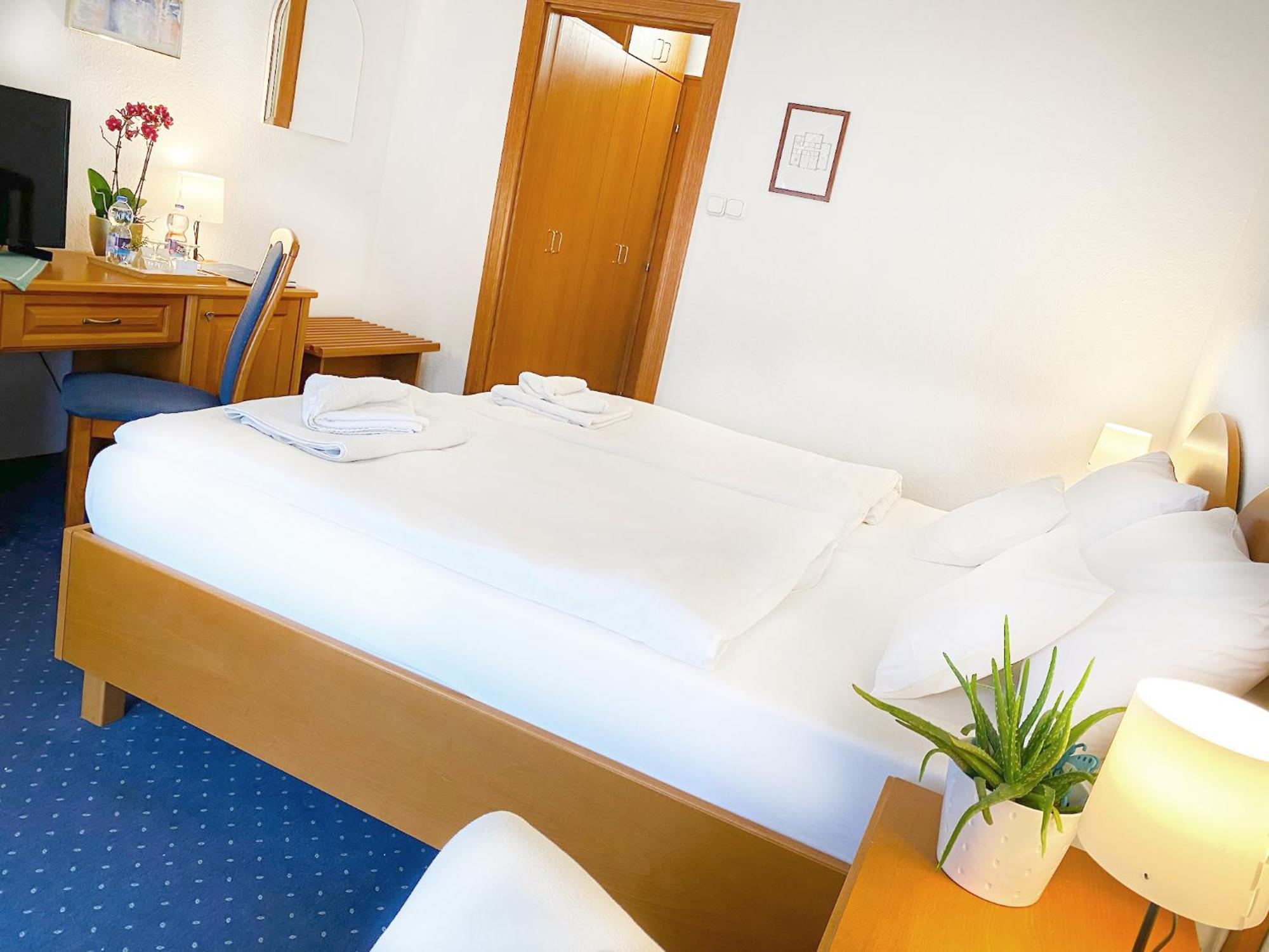 Hotel Wesselenyi Gyor Ngoại thất bức ảnh